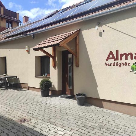 Alma Vendeghaz Otel Veszprém Dış mekan fotoğraf