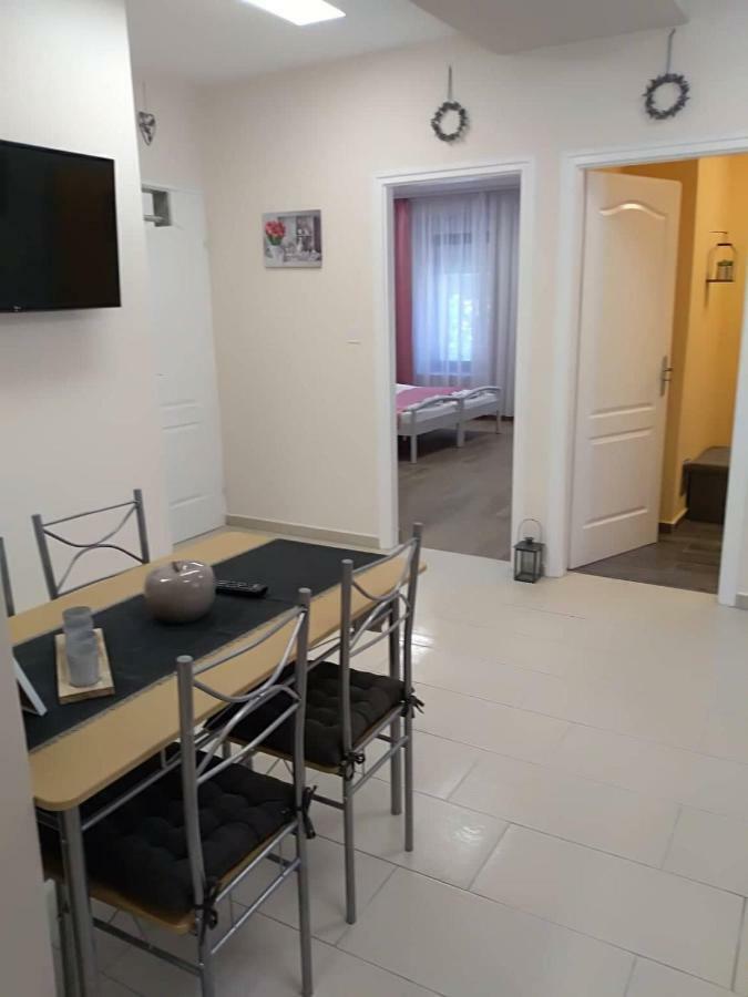 Alma Vendeghaz Otel Veszprém Dış mekan fotoğraf